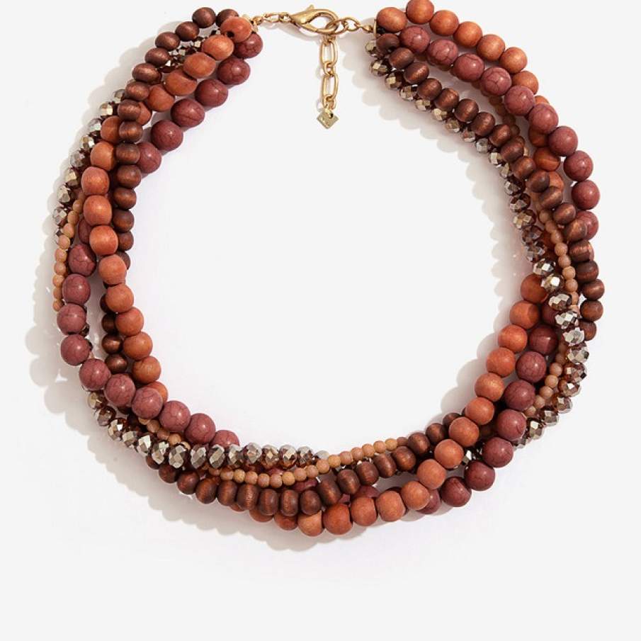 Colier opulent în culoarea coniacului, din straturi de mărgele de lemn și sticlă care se suprapun 