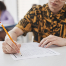 Exodul studenților români: un elev olimpic propune soluții pentru a readuce tinerii acasă