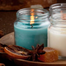 7 lumânări parfumate și aromate pentru atmosferă magică de Crăciun