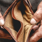 Ti se pare ca esti sarac? Mai gandeste-te o data!