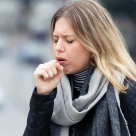 Cum tratați eficient tusea cauzată de răceală și gripă