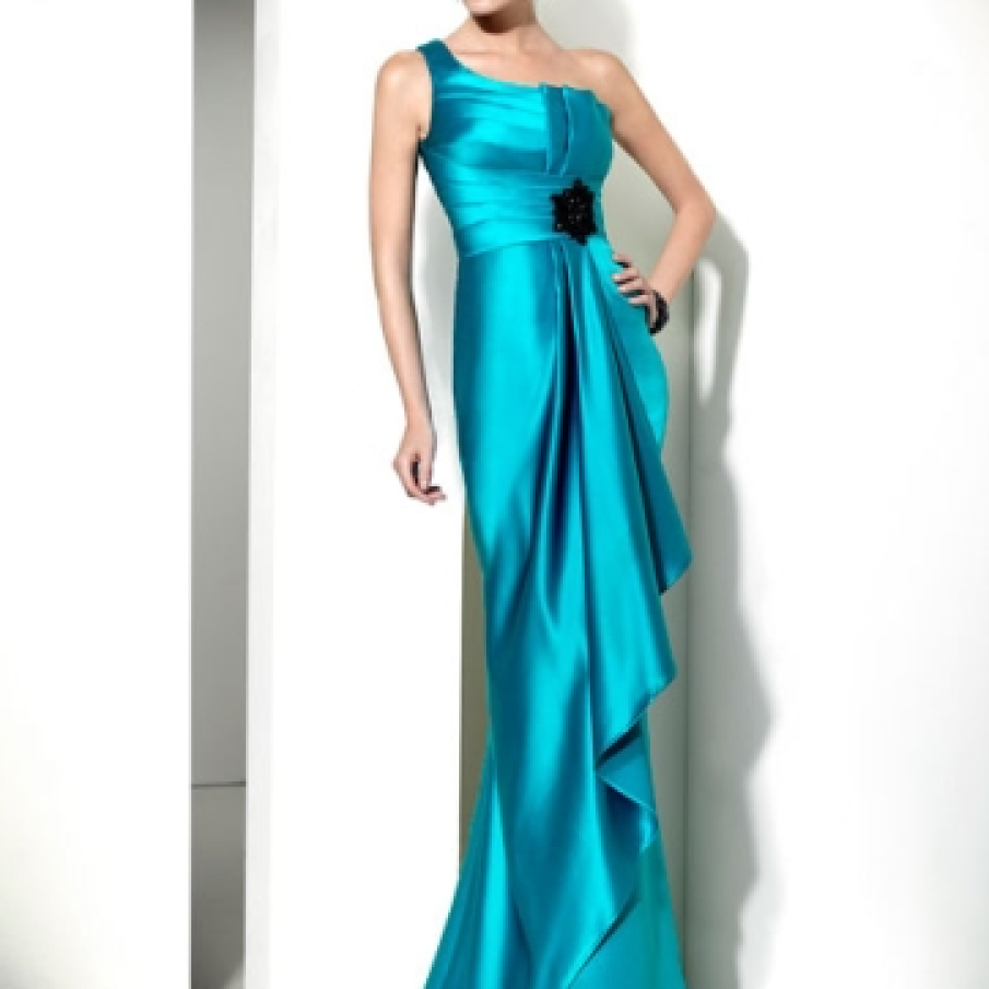 Rochie de seara cu un singur umar 