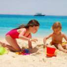 10 jucarii care stimuleaza inteligenta copilului tau