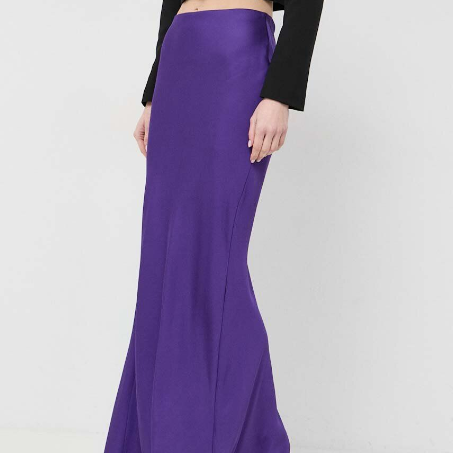 Fustă maxi Patrizia Pepe din țesătură netedă, confortabilă, ce face parte din linia Go Green. Este într-o superbă nuanță de violet și are bandă elastică în talie