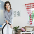 Nu mai poti face fata prafului si dezordinii? 4 trucuri care-ti vor mentine casa curata fara efort