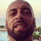 Nu o să îți vină să crezi cu ce se ocupă CRBL de când s-a mutat din România! Tu ai avea curajul lui?