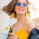 Reduceri finale de sezon: topuri pentru un look lejer 