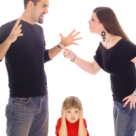 Ce pret platesc copiii pentru conflictele parintilor lor