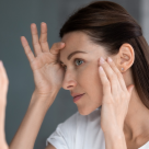 Dietele vegane sau vegetariene pot afecta colagenul din piele. Cât te ajută produsele cosmetice să refaci elasticitatea pielii?