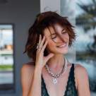 Mai mult decât o podoabă: Ghid pentru a alege și a purta bijuterii cu semnificație personală