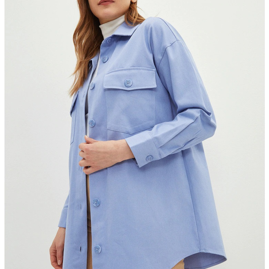 Cămașă supradimensionată LC Waikiki, din bumbac, în nuanță de albastru lavandă, cu două buzunare cu clapetă 