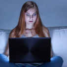 Test: Cele 6 semne ale dependentei de Facebook