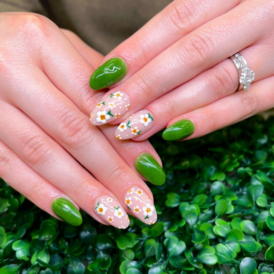 Modele de unghii trendy pentru primăvară și Paște 