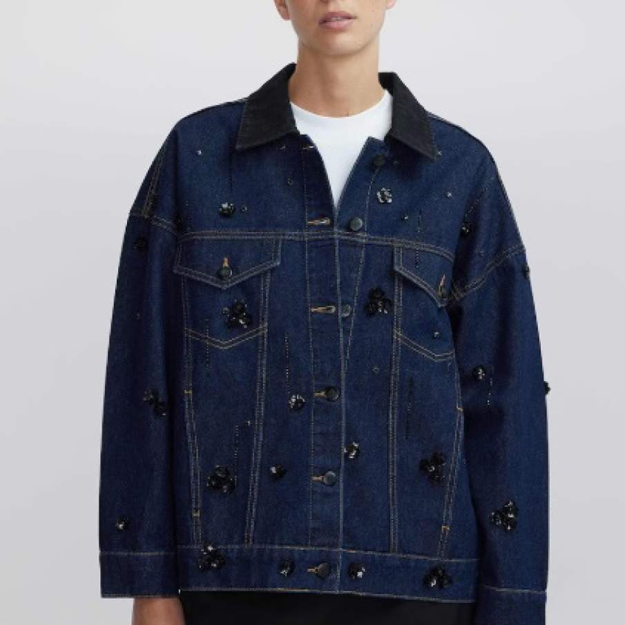 10 piese vestimentare cu paiete pentru un look shiny fabulos