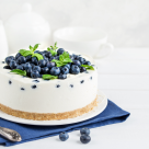 Cheesecake cu afine, un desert incredibil de pufos și delicios pentru această vară