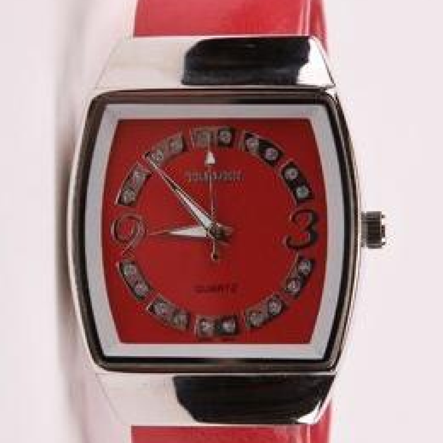 Ceas rosu cu pietricele stralucitoare