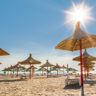 Cine sunt turiștii care aleg litoralul românesc: o analiză a peste 60.000 de rezervări