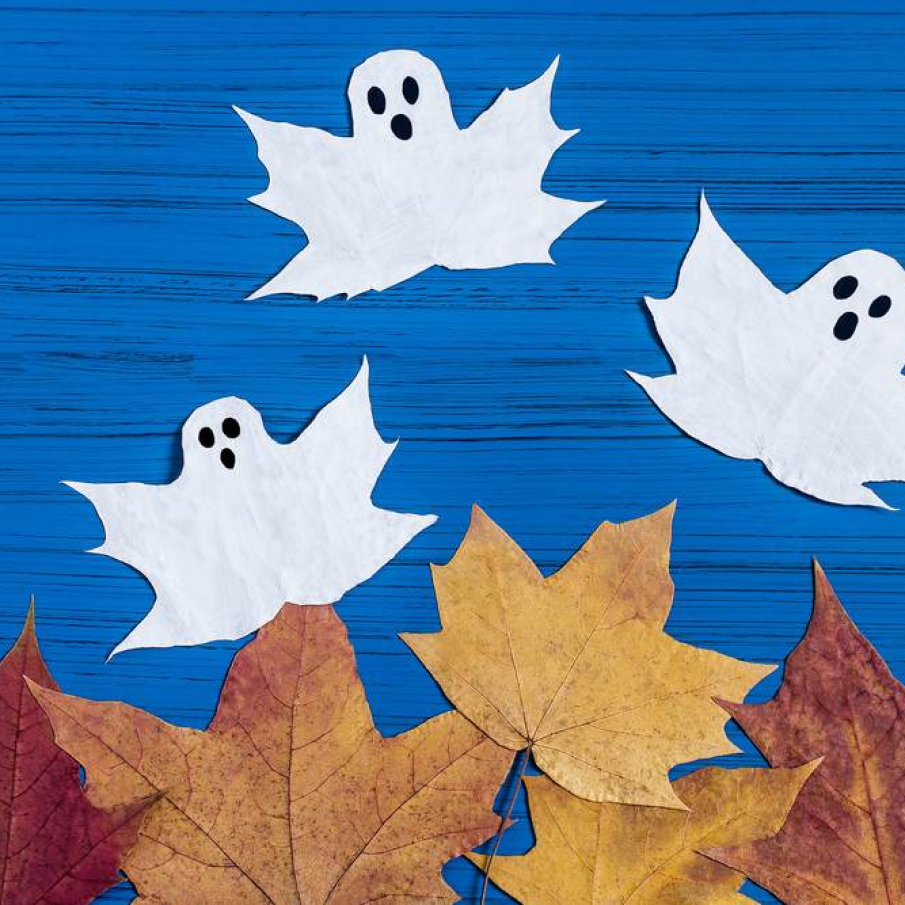 Fantomite din frunze 