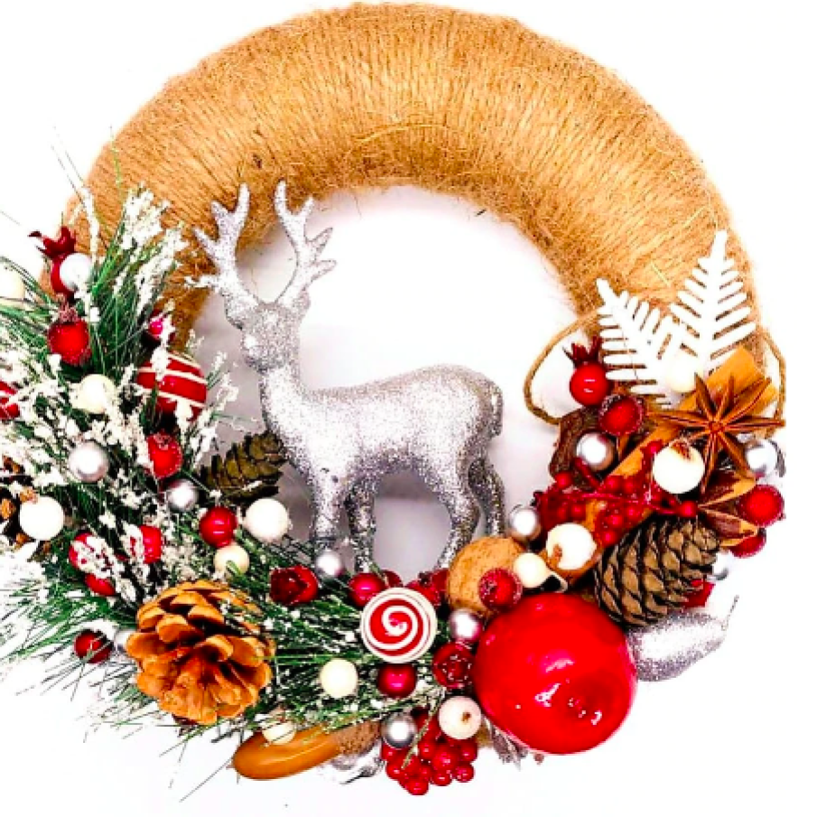 Coroniță de Crăciun cu cerb, din iută cu accesorii naturale, lucrată manual, 20 cm