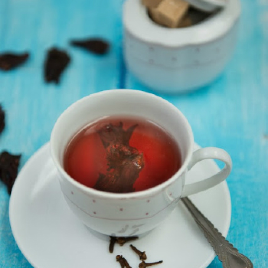  Ceai de hibiscus si iasomie 