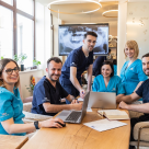 DENT ESTET lansează noile abonamente dentare Smart Choice, în parteneriat cu MedLife. Un abonat poate economisi până la 10.000 lei/ an în prevenția afecțiunilor dentare