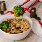  Supa de taitei cu broccoli si ciuperci shiitake 