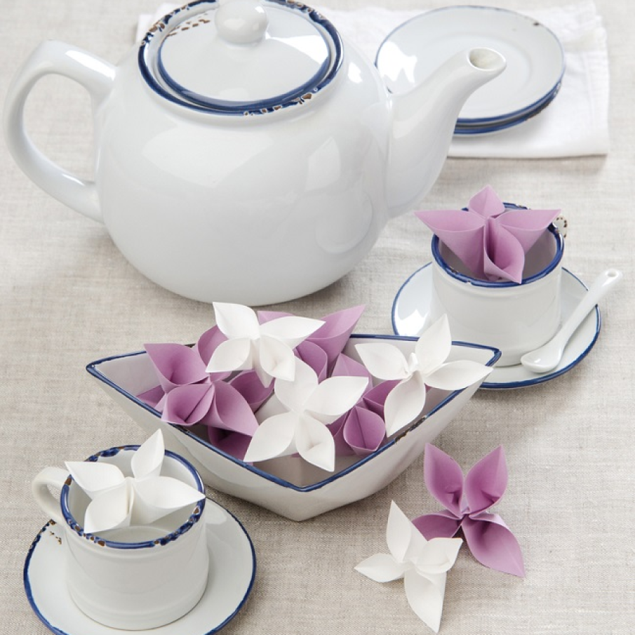 Trifoi cu 4 foi: noroc si sanatate in casa cui le are pe masa 