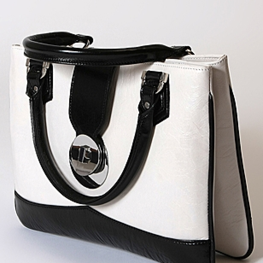 Geanta eleganta alb cu negru 