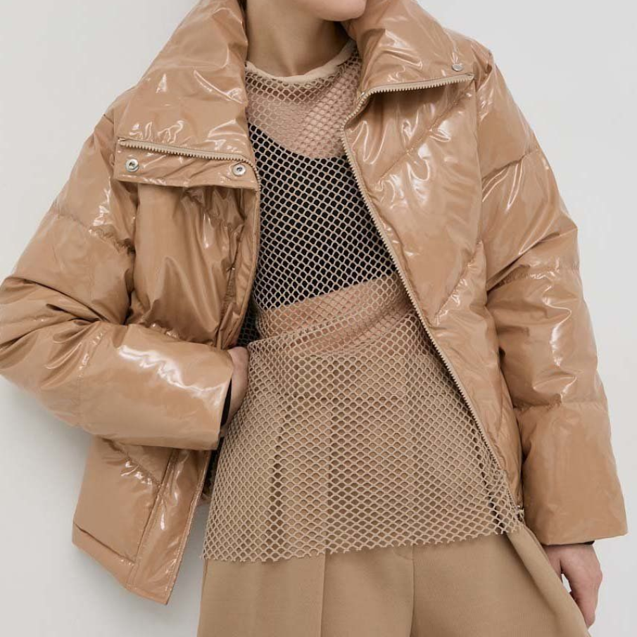 Geacă din colecția HUGO cu aspect lucios, din material matlasat cu rezistență sporită la apă