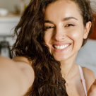 Cum să-ți îngrijești zâmbetul – accesoriul care nu se demodează niciodată