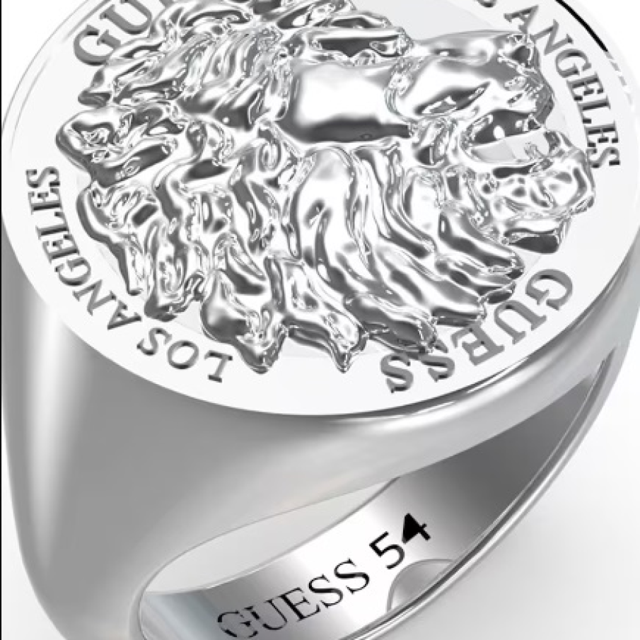 Inel argintiu din oțel inoxidabil de la Guess, cu un basorelief deosebit și logoul brandului imprimat pe suprafața sa