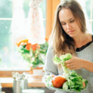 5 obiceiuri alimentare care te ajuta sa treci peste afectiunile stomacului