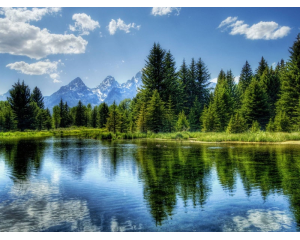 un lac. Adanc, linistit, sigur, nesecat. 