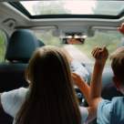 Cum să ai drumuri liniștite cu cei mici atunci când pleci în vacanță — Ghidul părinților pentru călătorii fără stres