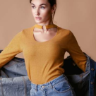 Tendințe din anii ’90: 5 obiecte vestimentare cheie