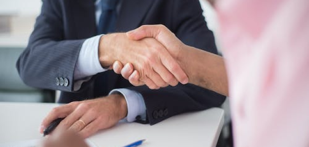 Sunt foarte bun sa negociez cu ceilalti. 