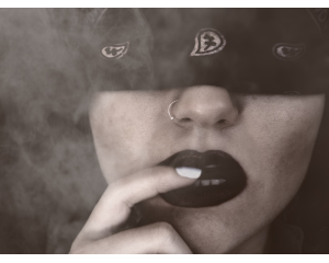 Buzele, pentru ca am obiceiul sa le musc des. 