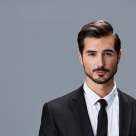 Cum se face un nod la cravată – Ghid foto simplu și elegant pentru orice ocazie