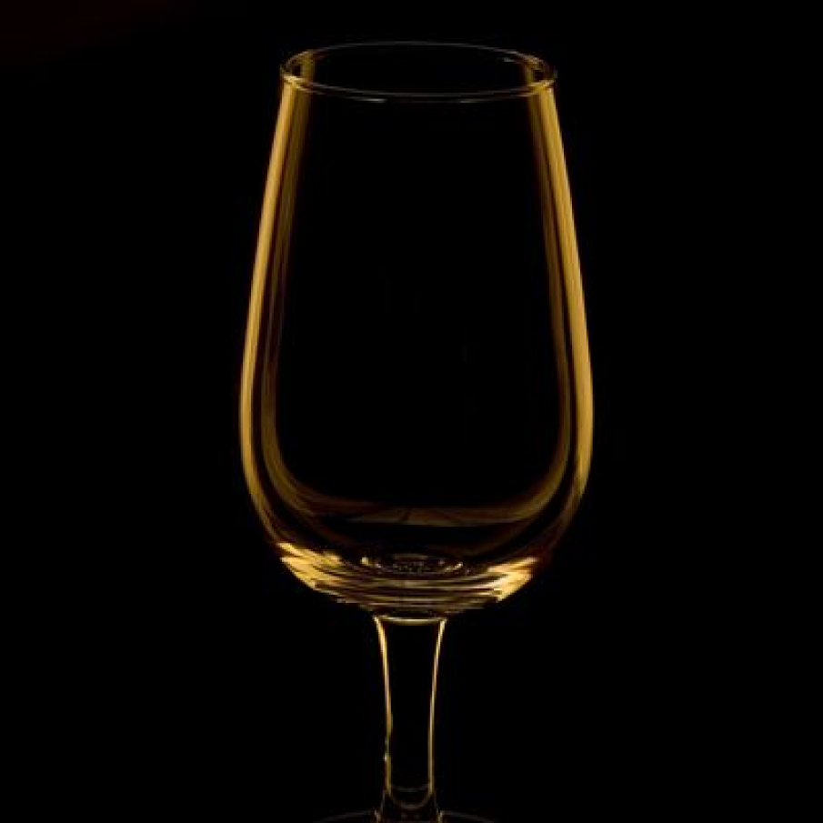 Vinul alb combinat cu cel rosu pateaza dantura
