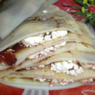 Clatite cu branza si dulceata