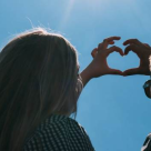 Psiholog: Cuplurile fericite NU se 'etalează' pe Facebook