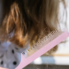 Căderea părului după naștere – tratament și prevenire