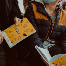 Proiectul educațional #PREƧENT continuă: cursuri de educație alternativă pentru copiii din centrele sociale din Iași 