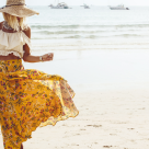 10 Genți de plajă moderne și încăpătoare, care vor finisa lookul tău de vacanță