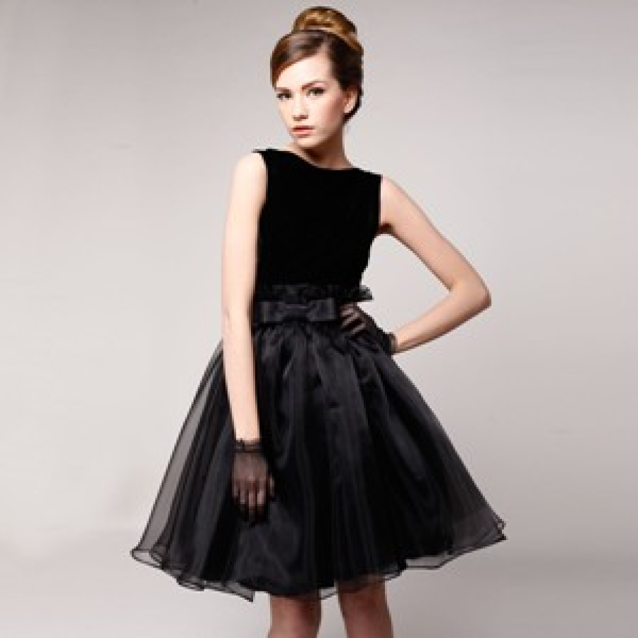 Rochie de cocktail de inspiratie anii 50