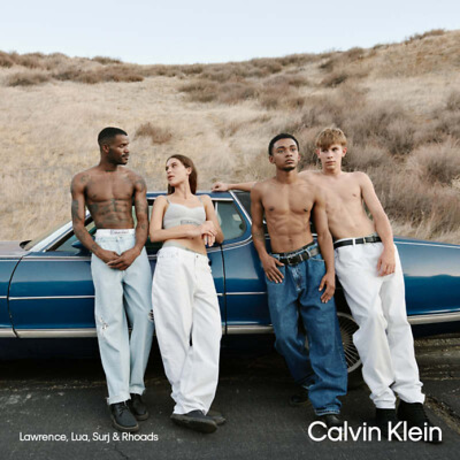 Petrece primăvara în #MyCalvins - look-uri iconice ideale pentru escapade urbane 