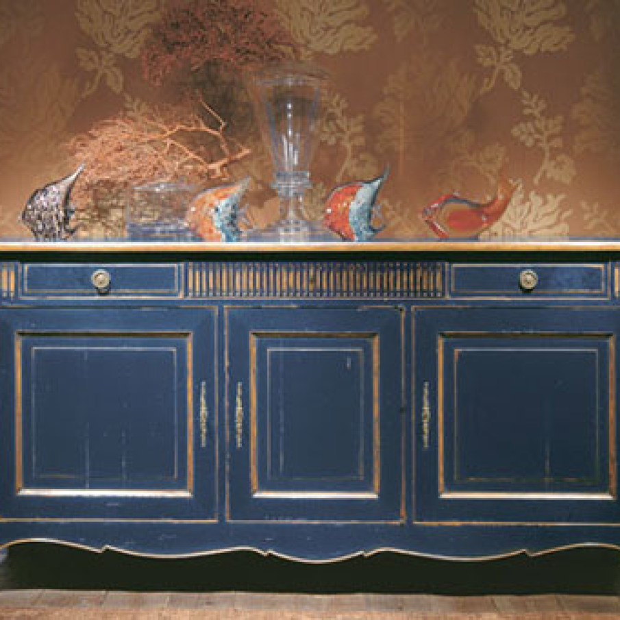 Comoda cu aspect antichizat