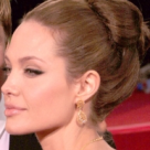 Inspira-te din stilul Angelina Jolie: 20 de coafuri superbe