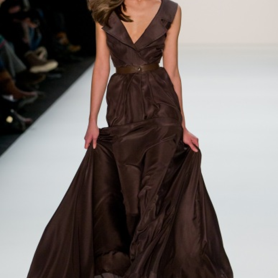 Tinute in care practicul se combina firesc cu elegantul