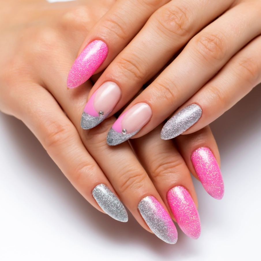  Manichiură cu cristale pentru vară 